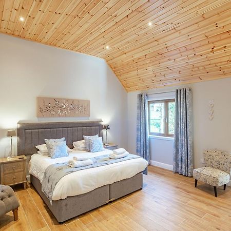 Osprey Lodge 1 With Hot Tub Newton Stewart Eksteriør bilde